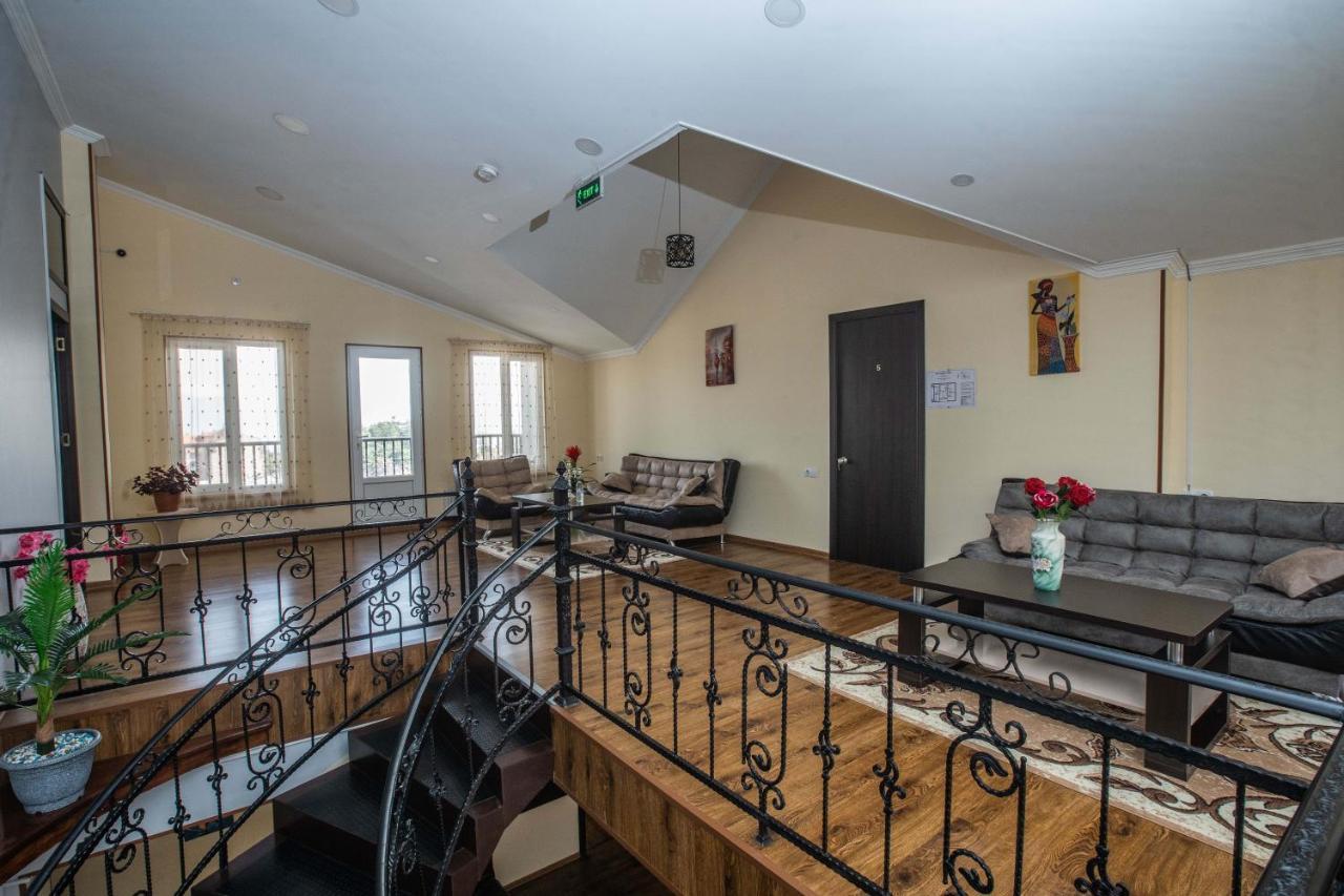 Hotel Telav Holl Telawi Zewnętrze zdjęcie