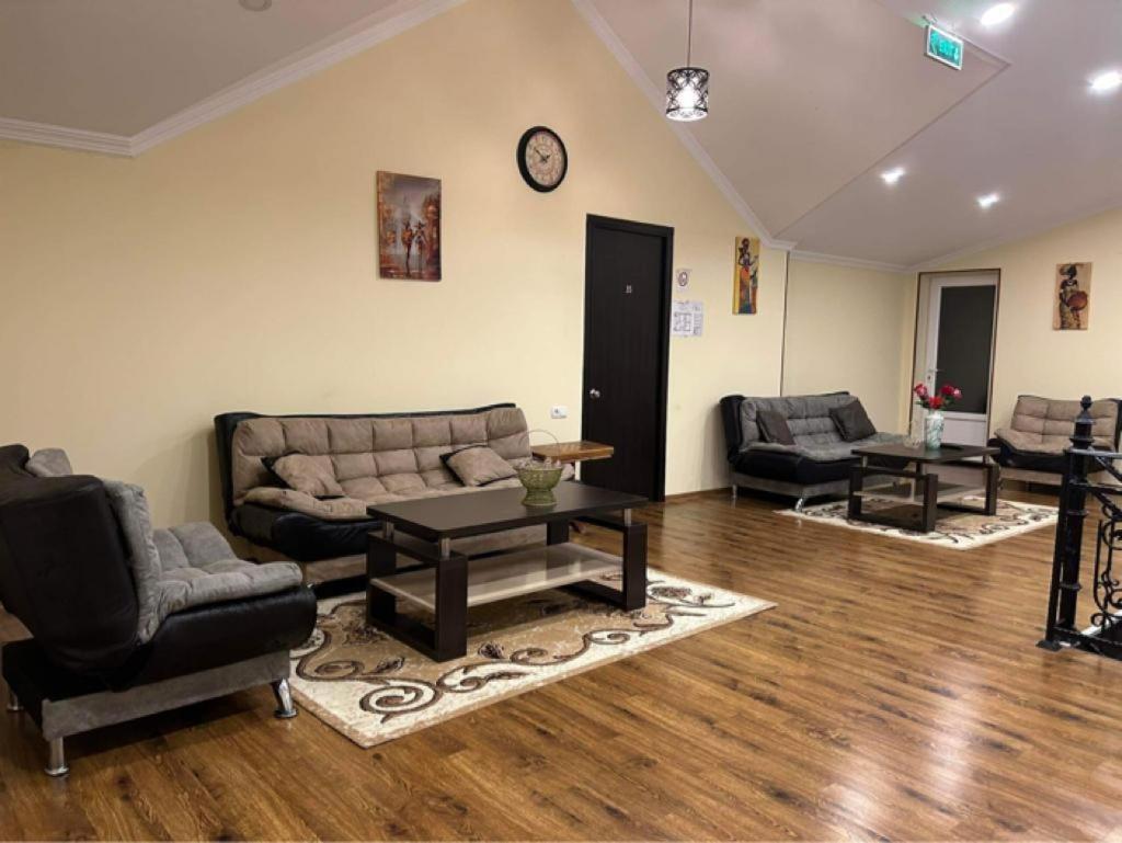 Hotel Telav Holl Telawi Zewnętrze zdjęcie