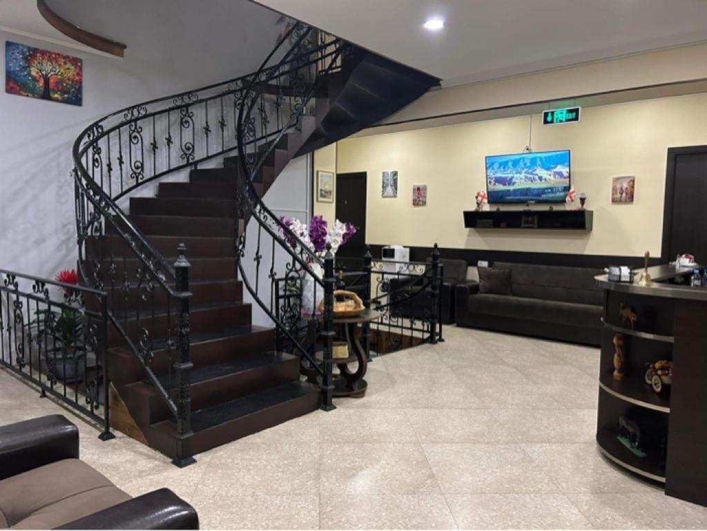 Hotel Telav Holl Telawi Zewnętrze zdjęcie